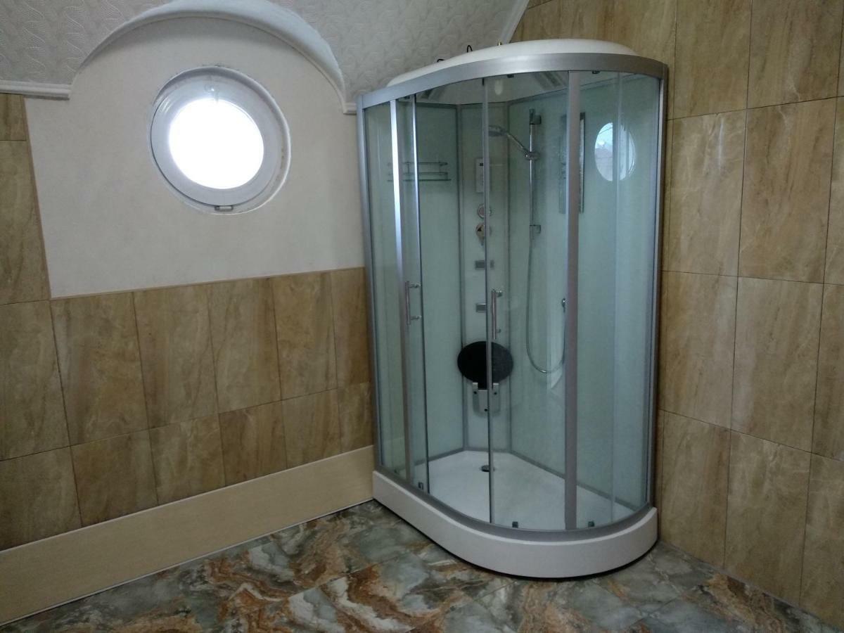 Дом С Бассейном И Сауной Villa Boryspilʼ Buitenkant foto
